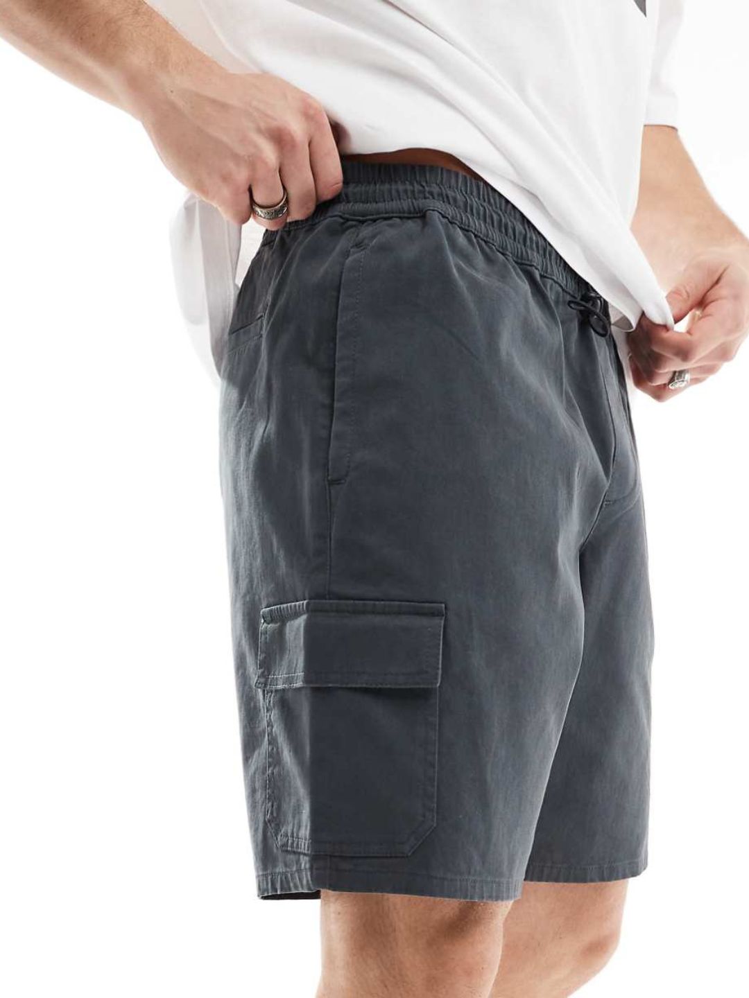 ASOS DESIGN - cargo short in regular length in charcoal