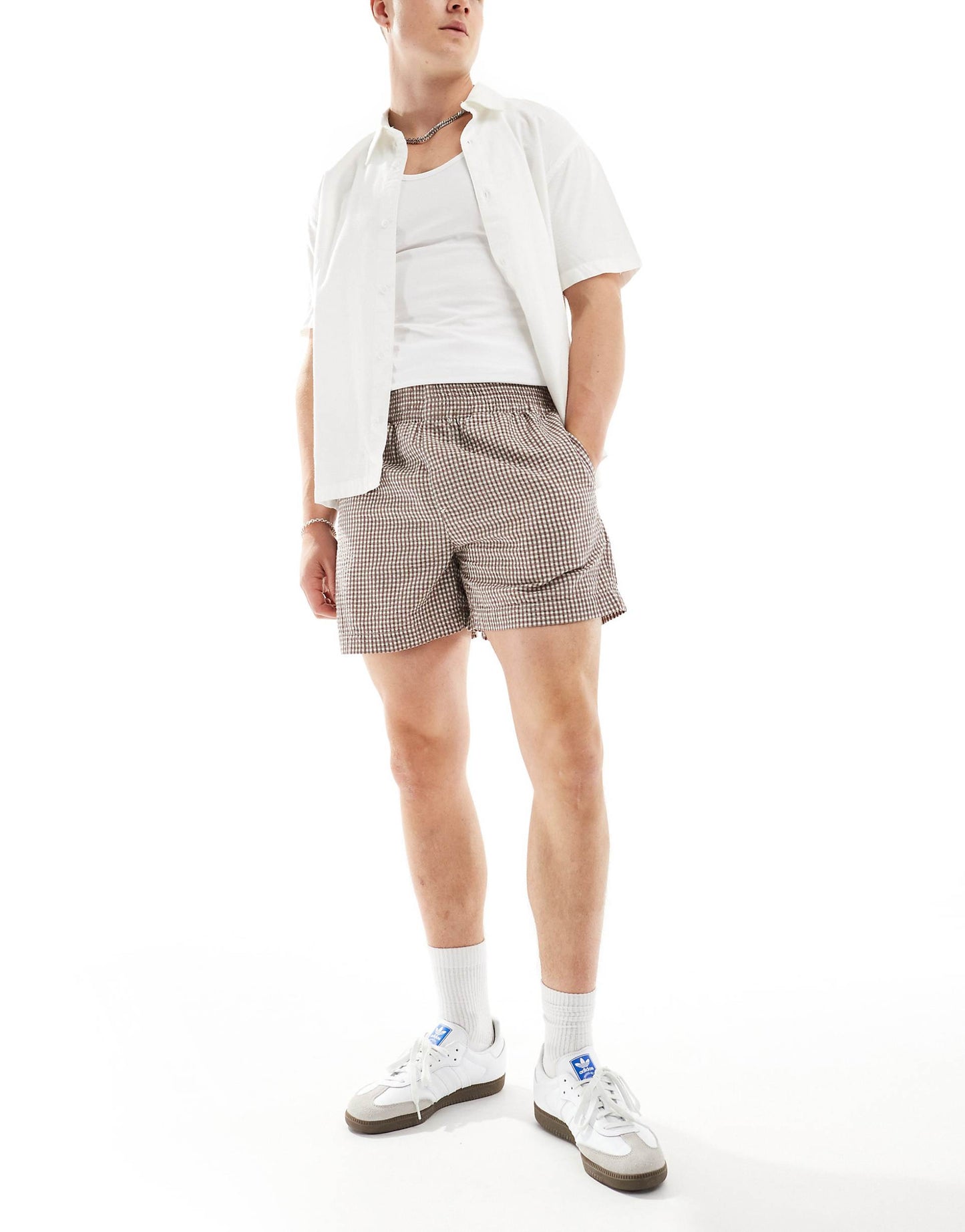 ASOS DESIGN - shorts in brown micro gingham check