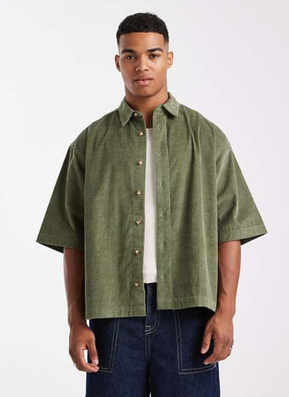 ASOS DESIGN - boxy oversized corduroy shirt with badge in dark green
