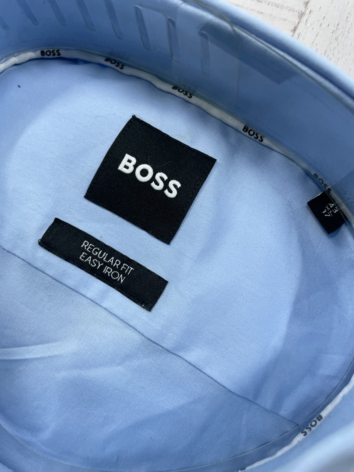 BOSS - Full sleeved regular fit shirt - easy iron