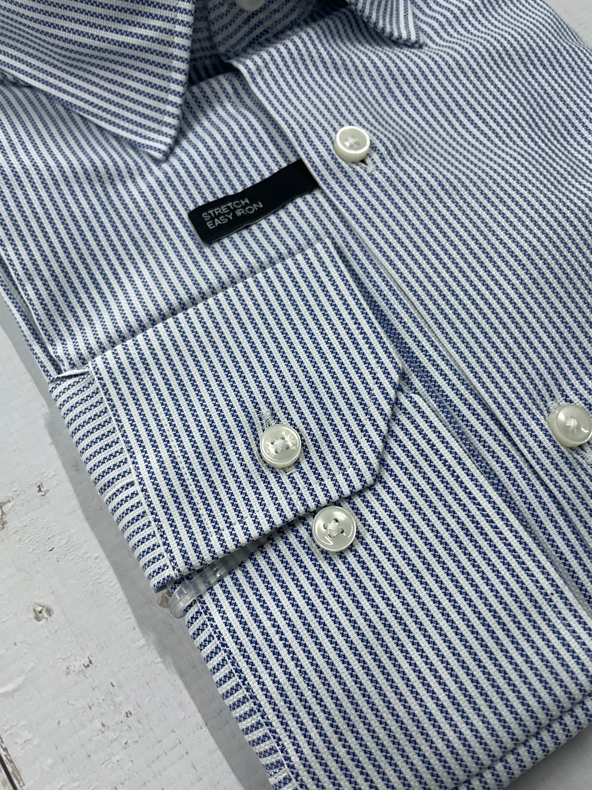 BOSS - Full sleeved regular fit shirt - easy iron