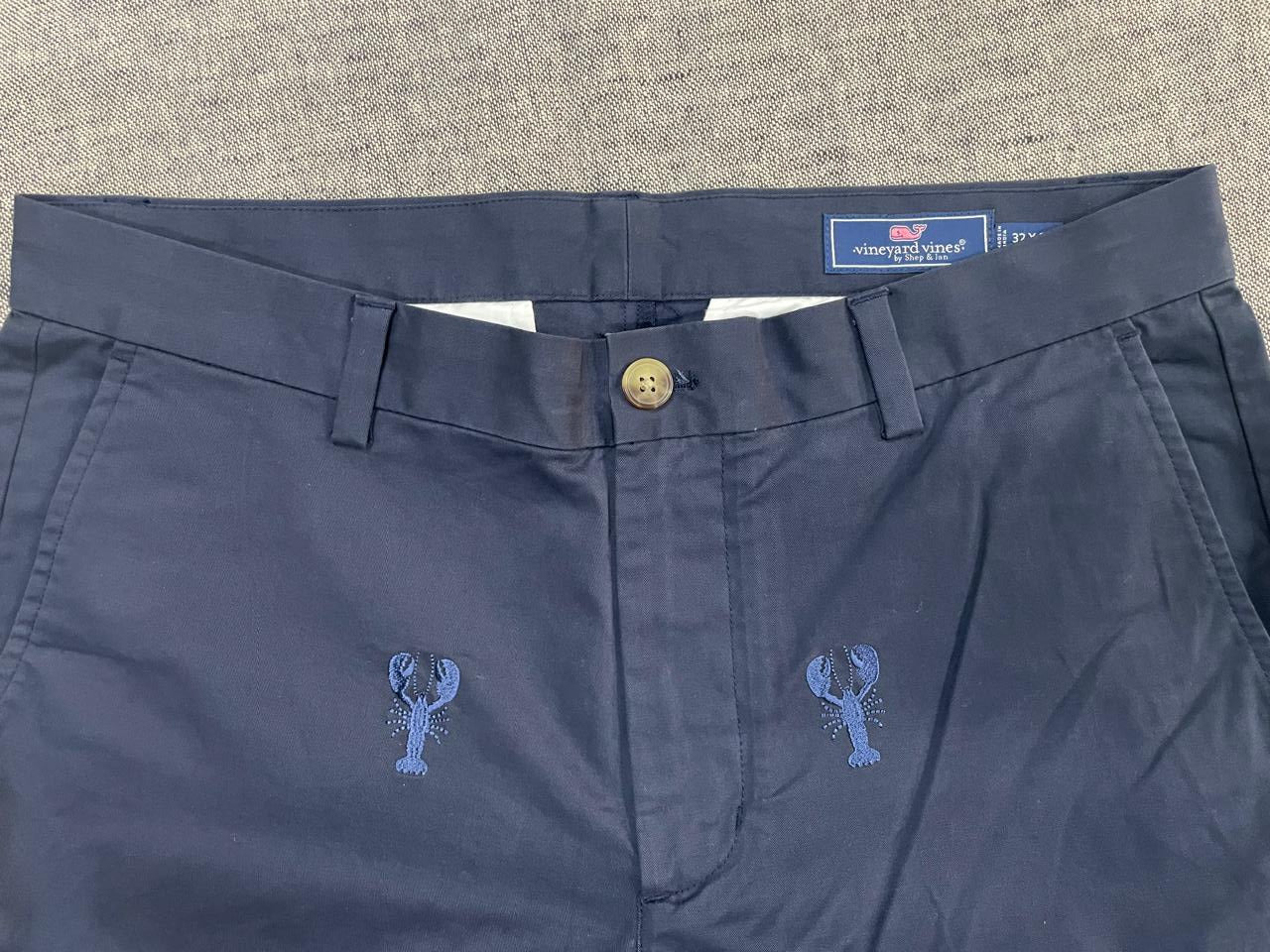 Vineyard Vines - embroidered chinos